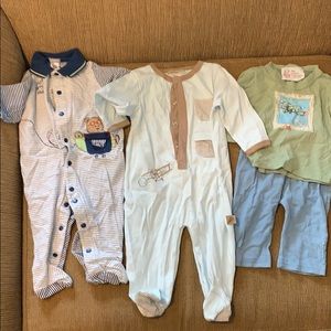 Boys baby clothing 6M pajamas & EUC